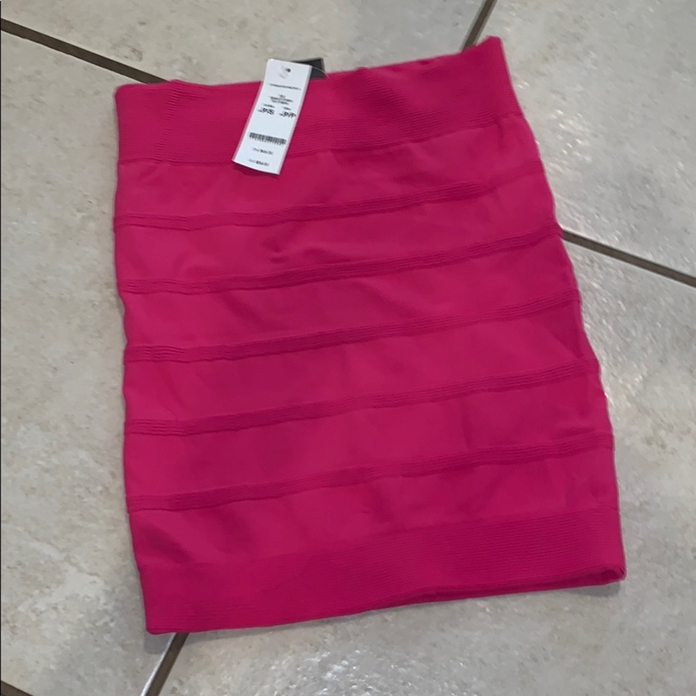 Never worn Bebe skirt